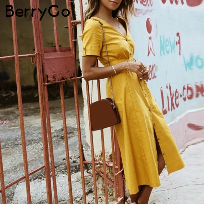 Женское платье в полоску BerryGo желтое Повседневное средней длины с треугольным