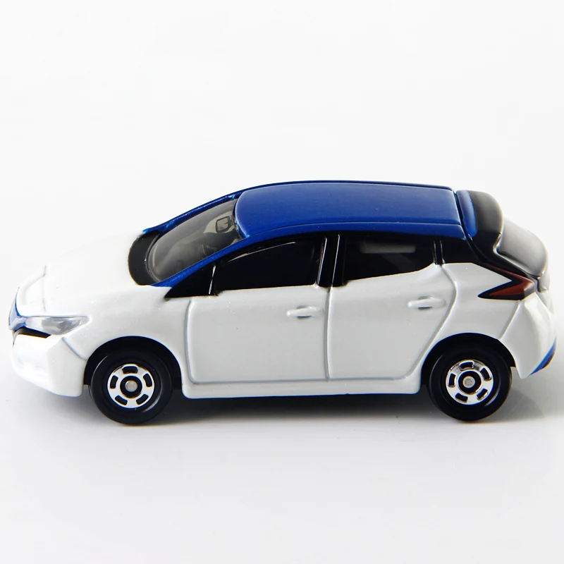 Takara Tomy Tomica 1/63 Nissan Leaf Metal литая под давлением модель игрушечного автомобиля Новый в