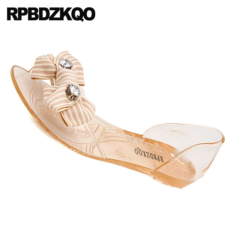 Сандалии-желе женские прозрачные на плоской резиновой подошве милые мягкие