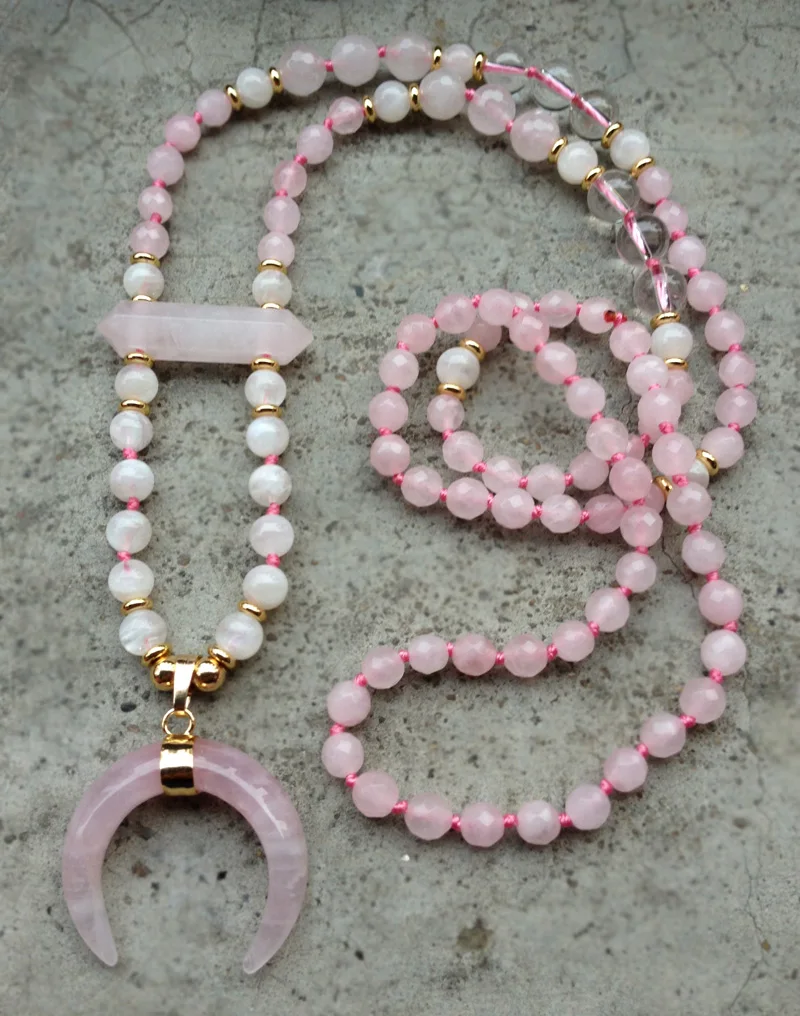 Подвеска в виде полумесяца YA2437 розовые кварцевые бусины узел ручная работа