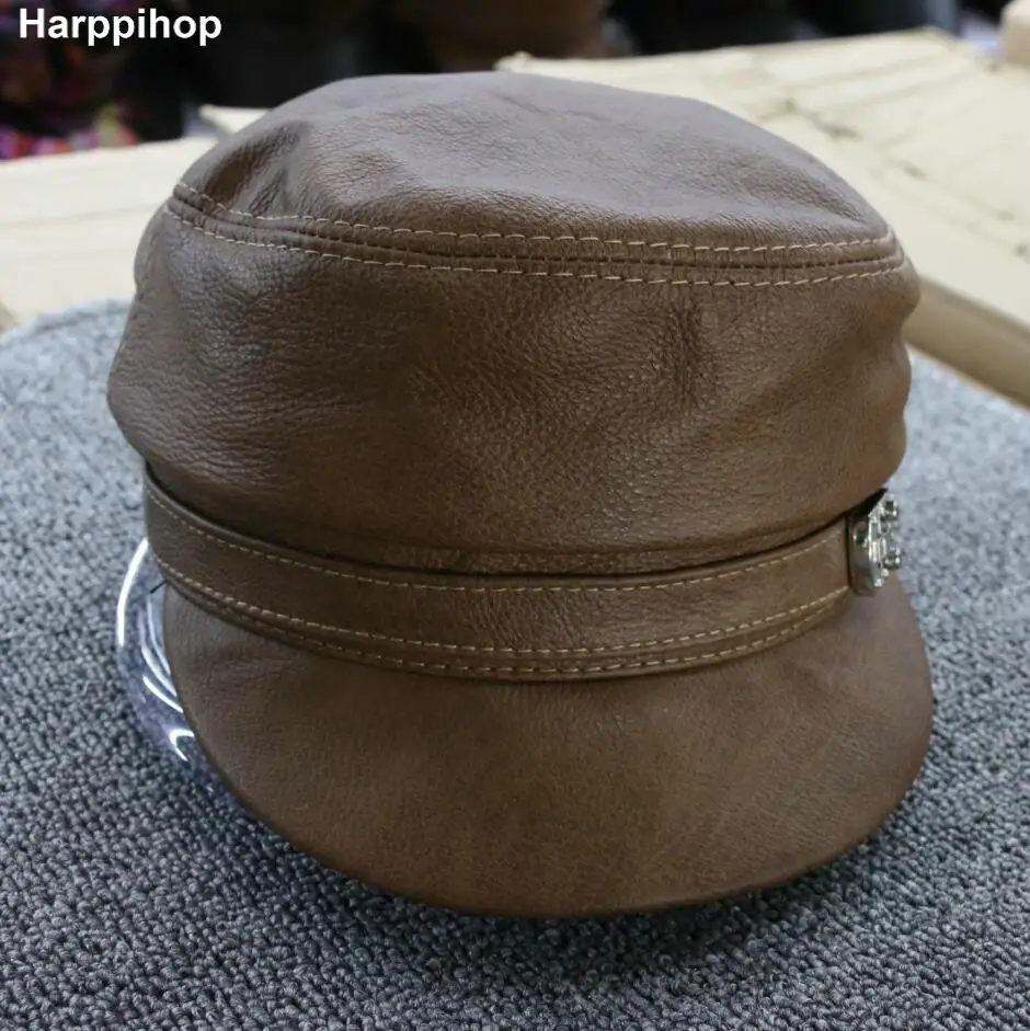 Бейсболка женская с короткими полями Кепка из натуральной воловьей кожи черная