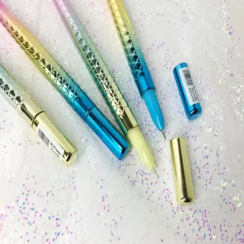 24 гель лаков по подвеска Pens изображением русалки купальный костюм черного цвета