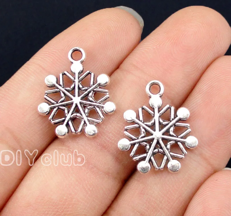 

80pcs-Antique Silver Christmas Snowflake Charms Pendant 2 Sided 20x17mm