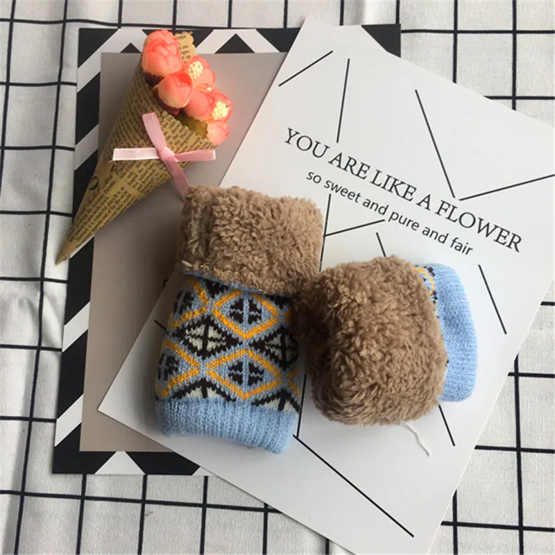 Осенне-зимние вязаные перчатки из пряжи для влюбленных утепленные бархатные с