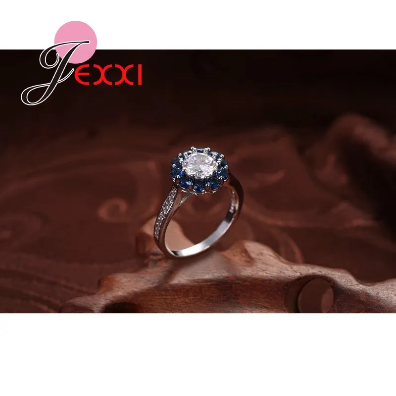 Кольцо из серебра 925 пробы с кристаллами | Украшения и аксессуары