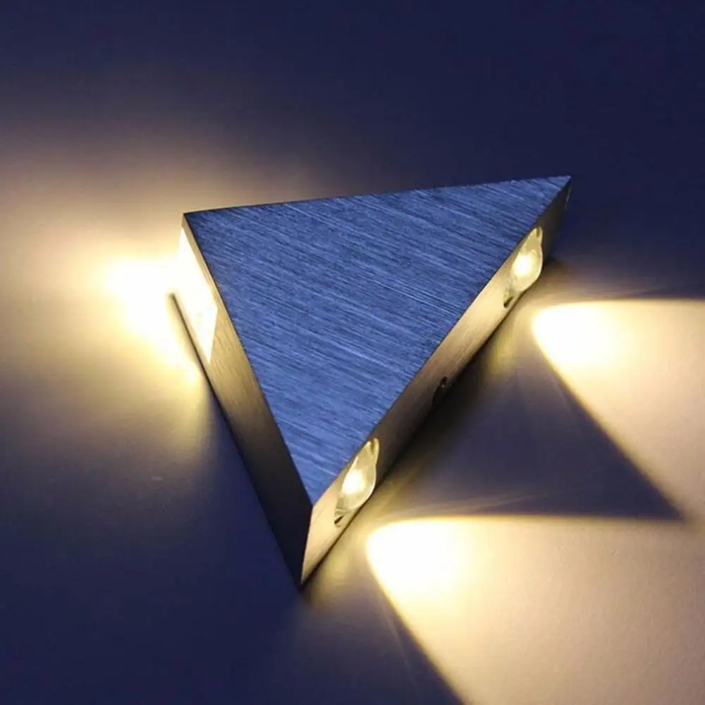 5 Вт Светодиодная треугольная цветная настенная лампа идеально подходит для