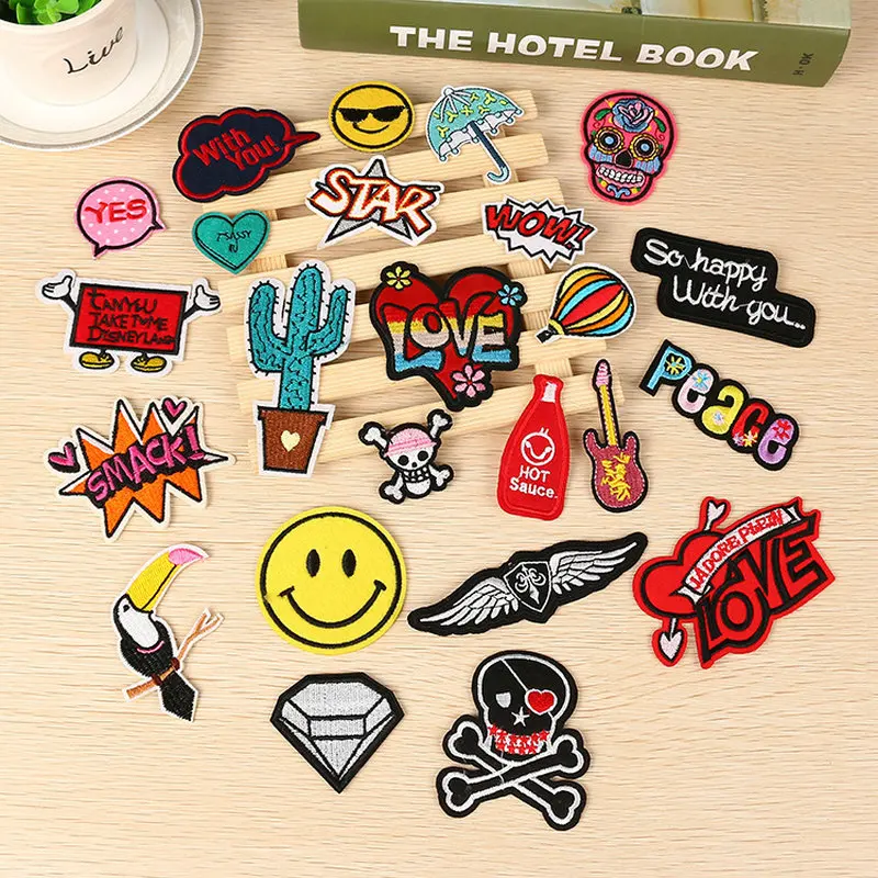 Шт случайные стили вышитые ткани Утюг-на или Шить-на мультфильм наклейка