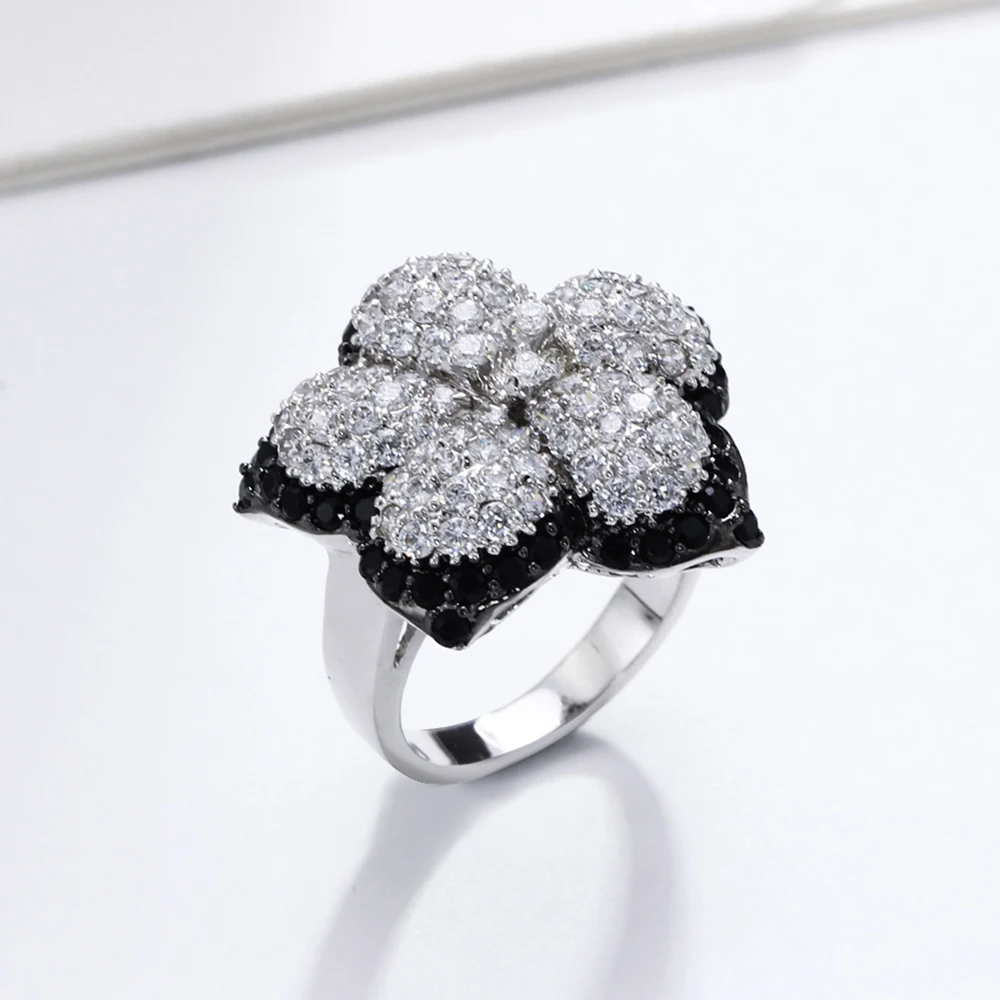 Ограниченное количество черно белое цветочное кольцо из фианита латунные