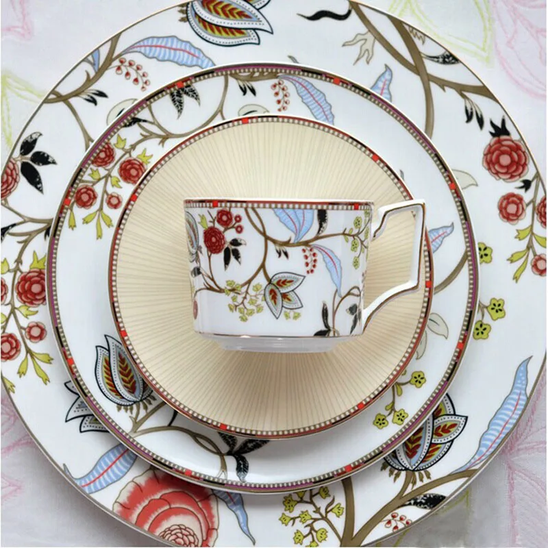 Dinnerware Set Высокая Грация костяной фарфор в европейском стиле столовая посуда набор тарелка блюдо чашка и блюдце украшение дома керамика набор посуды - Цвет: Dinnerware Set