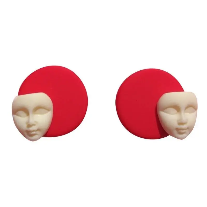 Крупные деревянные серьги-гвоздики ручной работы с маской апатии для лица