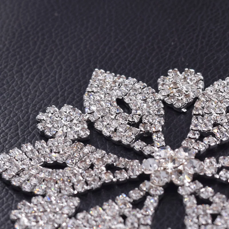 

2pcs/lot sew on rhinestones patches for clothing DIY sewing wedding dress belt accessories silver base flower accessory