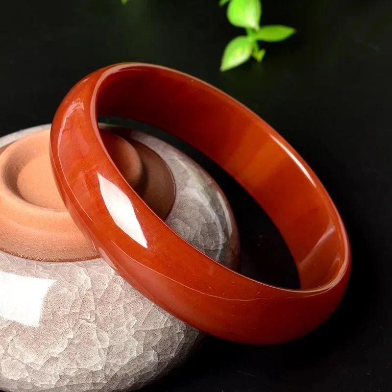 Женский браслет с подвеской красный и зеленый из нефрита 56-66 мм | Украшения