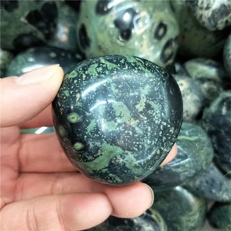 Мадагаскарский камень павлиний глаз зеленый Kambaba Jasper ископаемый хрустальный шар
