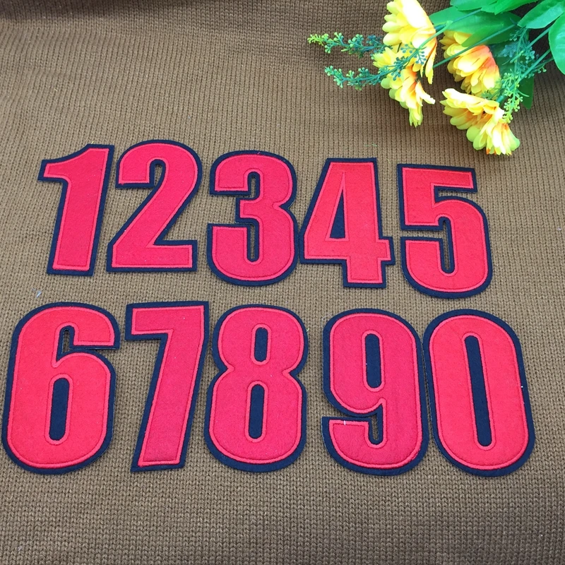 Розничная продажа ~ 1 шт. футболист рубашка поло Красный значок нашивки Железный