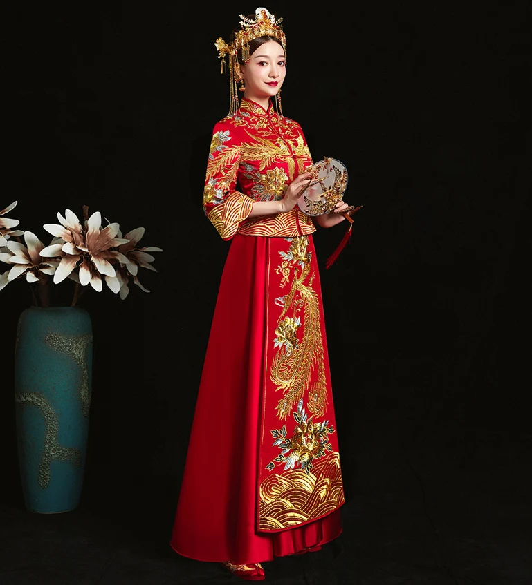 Красное традиционное китайское свадебное платье cheongsam с вышивкой вечернее для