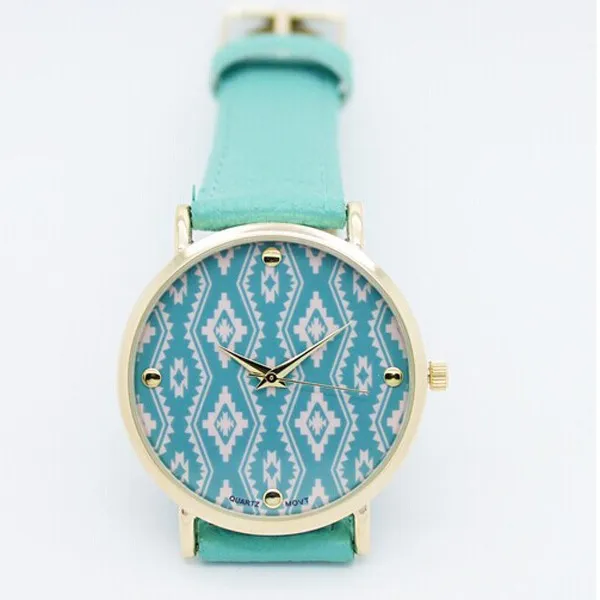 Часы с орнаментом ацтеков поп-элемент в американском и Европейском стиле