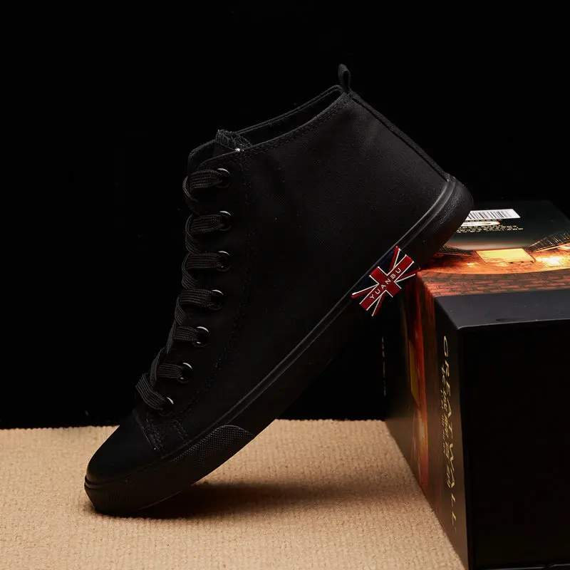 England Style High Quality Solid White and Black Men Top Sneakers Spring Autumn Male Flat Casual Shoes |