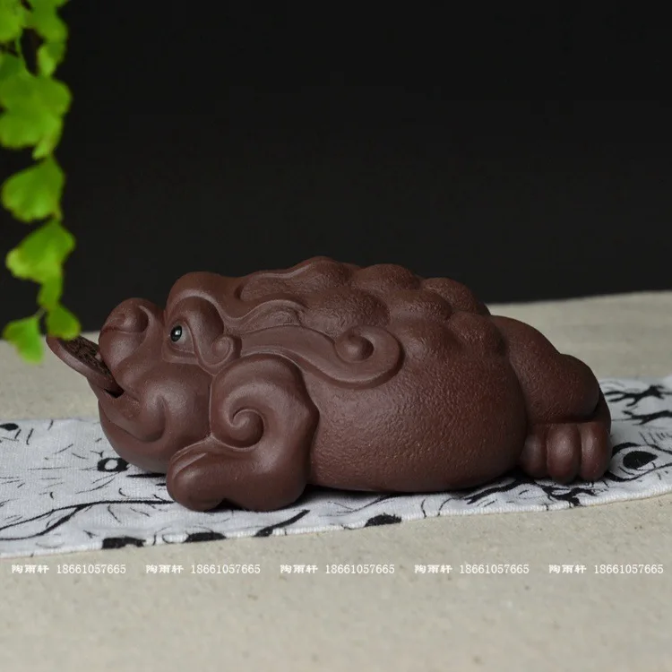 Three legged toad * Yixing tea pet play masters handmade gifts ceramic ornaments boutique SX335|ornamental cows|ornamental grassornament music |
