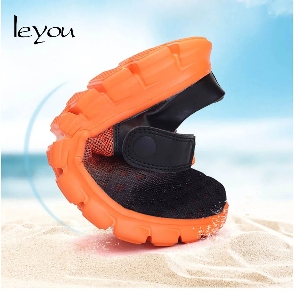 Мужские сандалии Шлепанцы Пляжная обувь Слипоны сетчатые тапочки с закрытым