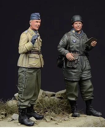 Немецкие фигурки Fallschirmjagers нераскрашенные для 2 человек 1/35|Наборы сборки моделей|