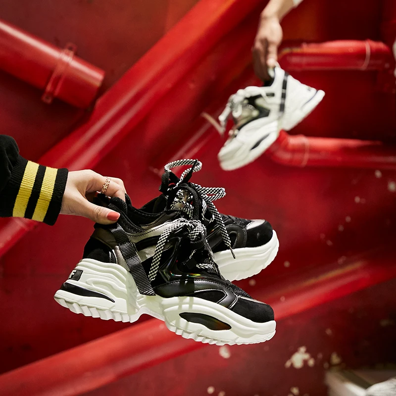 Женская модная разноцветная спортивная обувь на танкетке повседневная