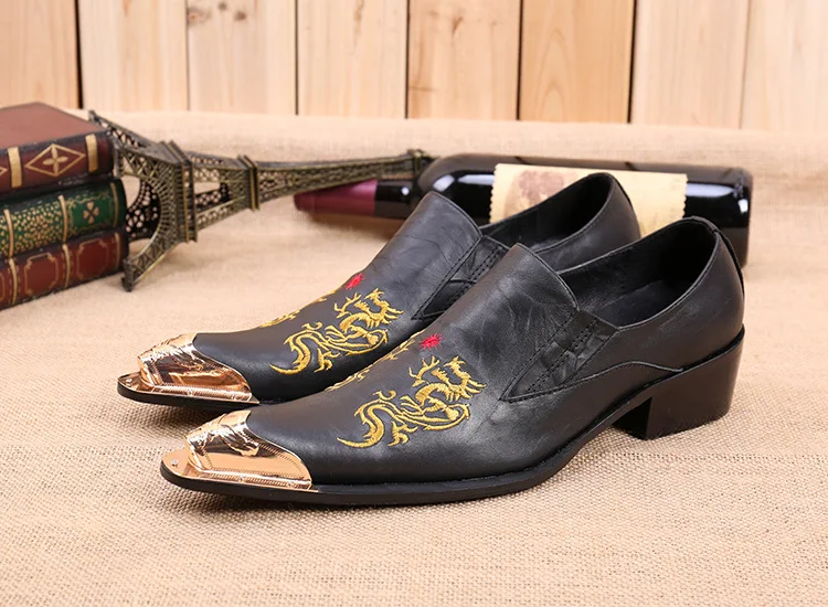 

Men Fashion Gold Metal Pointed Toe Slip on Party Wedding Dress Shoes China style Formal Moccasins Shoes