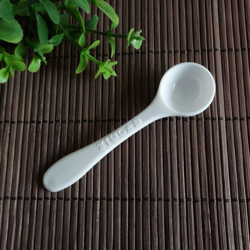 Бесплатная доставка 500 шт. 1 г профессиональные пластиковые ложки г/ложки для