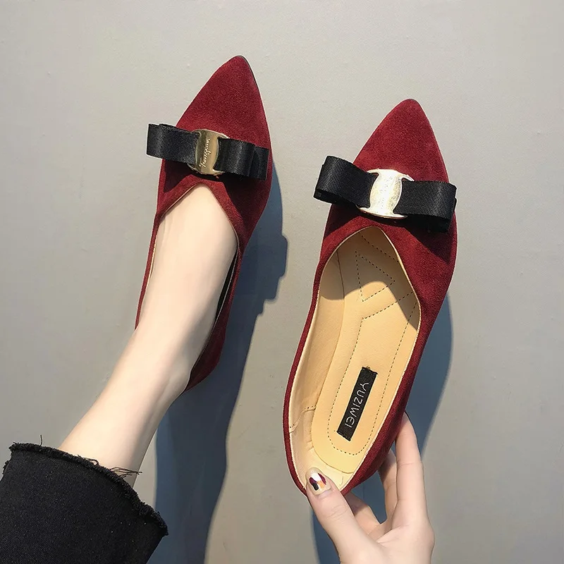 Весна 2019 новая Корейская версия замшевых туфель с острым носком на плоской