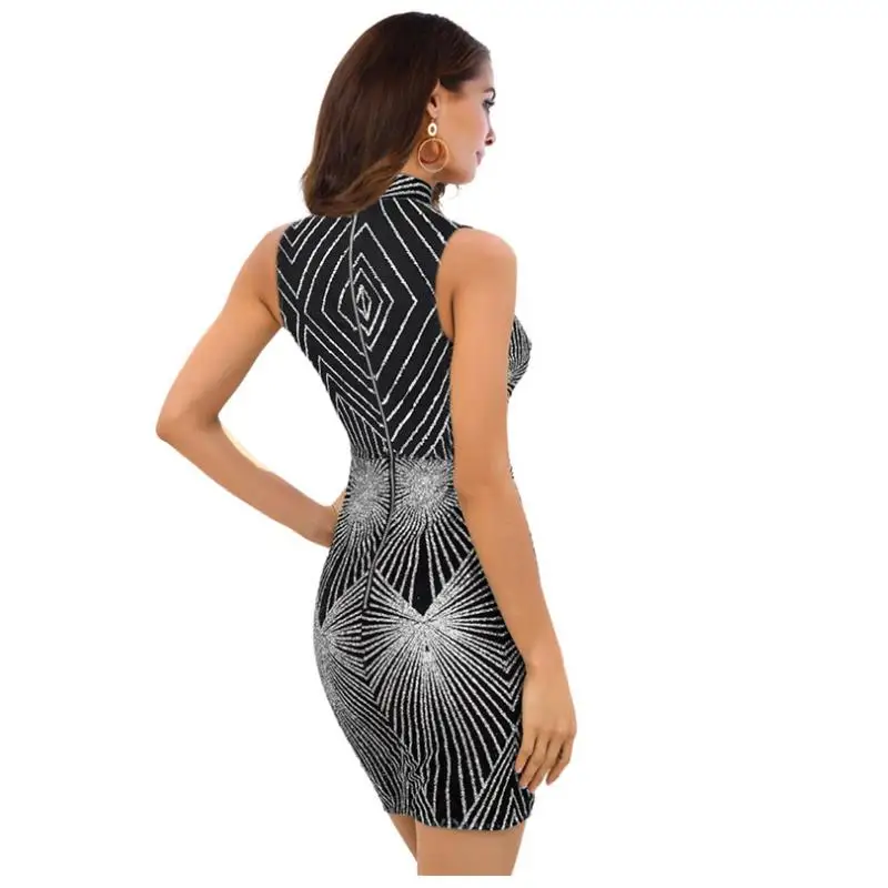 Женское облегающее платье без рукавов с блестками