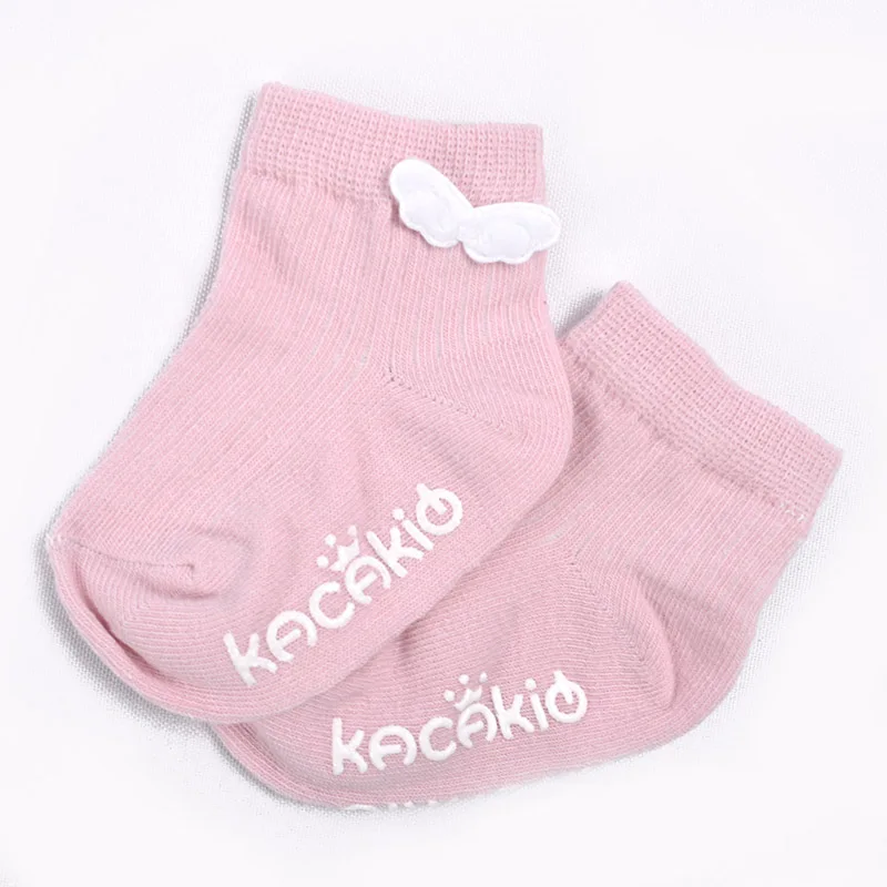 pink Сезон: весна–лето Мягкий хлопок Детские носки толстовка с капюшоном, надписью «Angel» и принтом «крылышки нескользящие носки для новорожденных, носки для мальчиков и девочек; носки для мальчиков и девочек, для детей от 3 до 12 месяцев, Recien Nacido - Цвет: pink