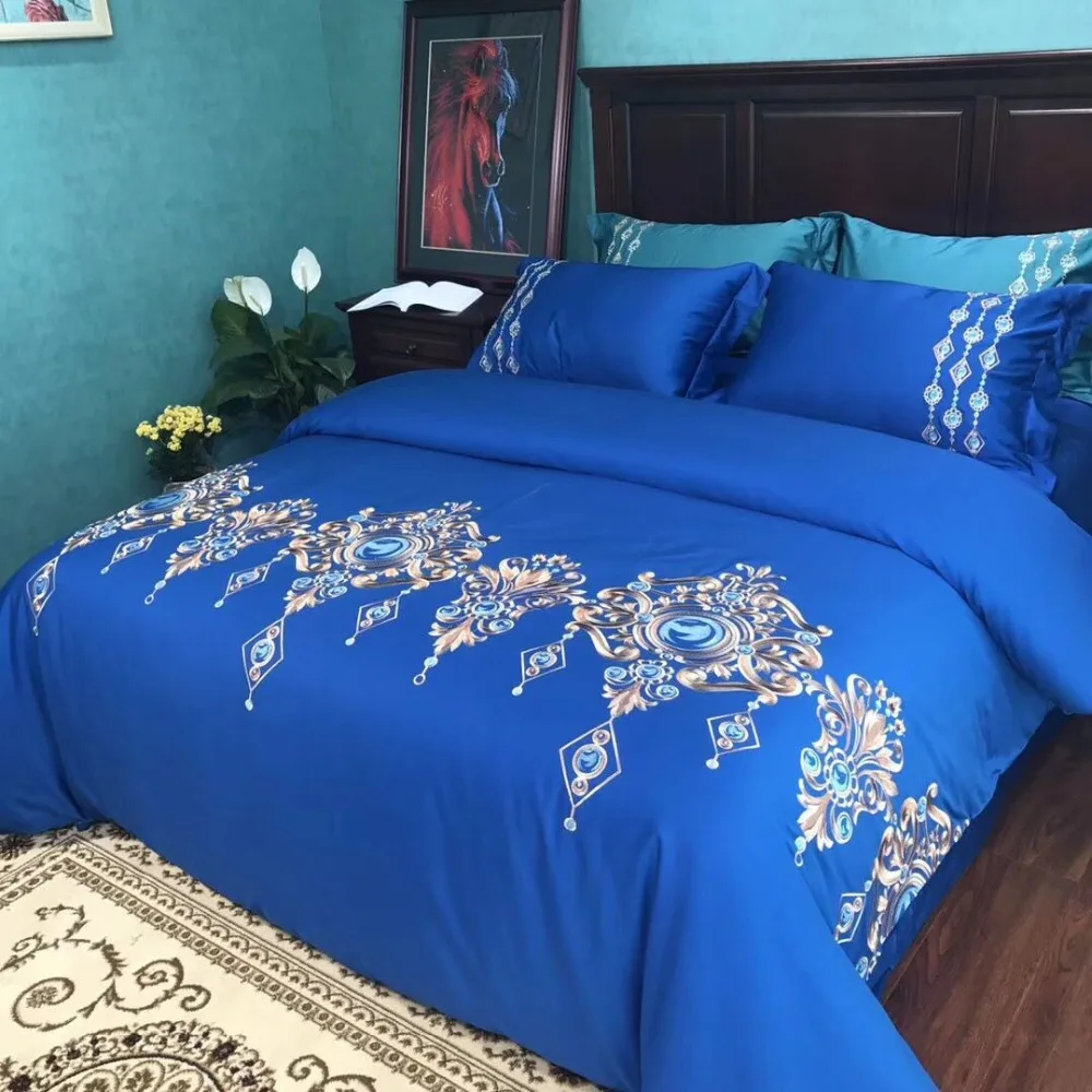 

80S Egyptian cotton Luxury Embroidery Wedding Bedding Set 4pcs Queen King Duvet cover bed sheet set Pillowcase blue Hotel white