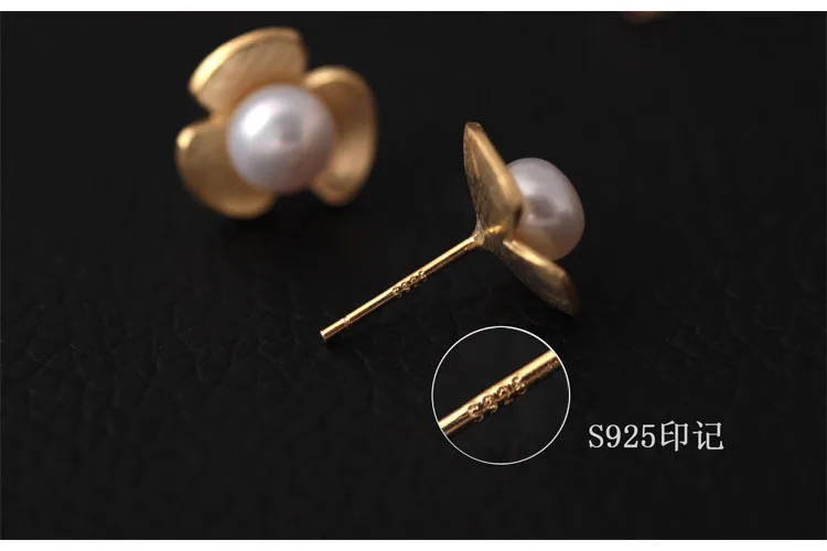 

Flyleaf 100% 925 Sterling Silver Freshwater Pearls Three Petal Flower Stud Earrings For Women Elegant Lady jewelry