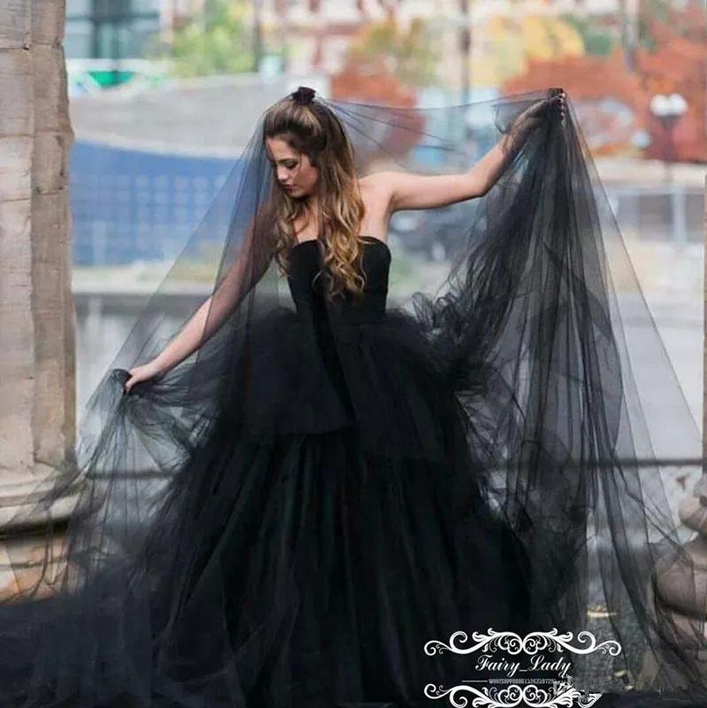 

Vogue Long 3 meters Black Gothic Wedding Bridal Veils For Women 2019 One Layer Soft Tulle Cut Edge Photostudio Party Gowns