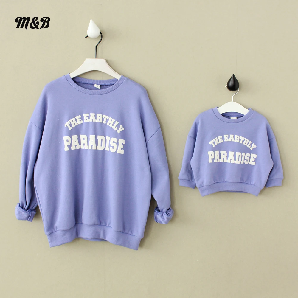 2 шт./лот Новые Случайные Семьи Clothing Мама И Ребенок Толстовки Весна осень Письма