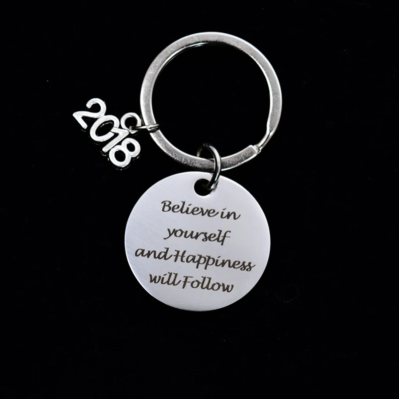 Вдохновляющий сувенир на выпускной подарок брелок для друзей одноклассников