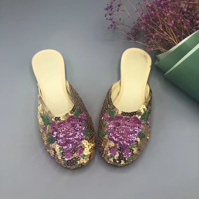 Comfortable Slippers Summer Vintage Ethnic Embroidered Slippers Satin Sequins Flat with Beef Feathers Home Women's Slippers