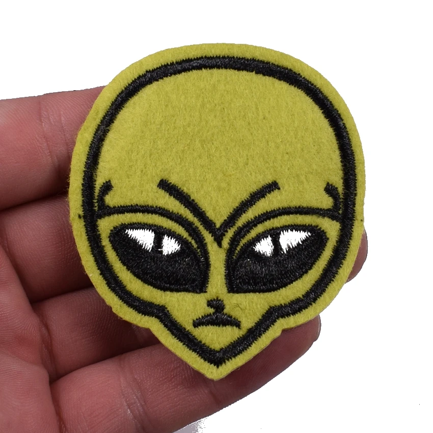 2 шт. светло зеленые чужеродные лица железа на патч швейная аппликация Одежда