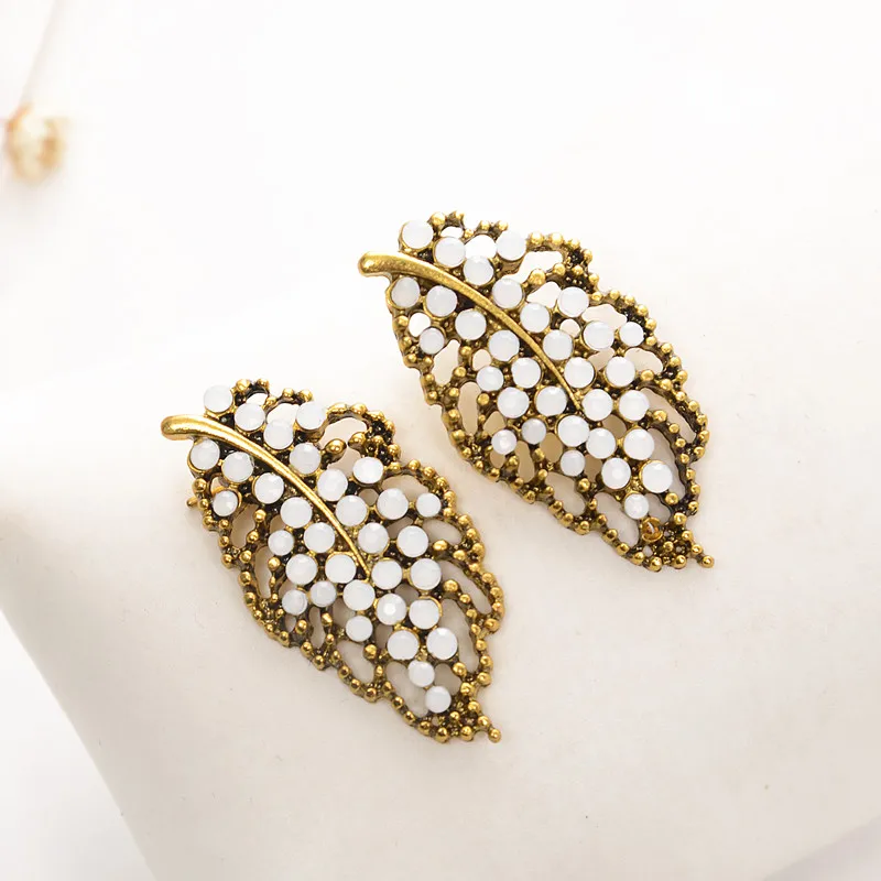 Seblasy Винтаж золото Цвет полые Большой себе бусы листья серьги стержня для Для