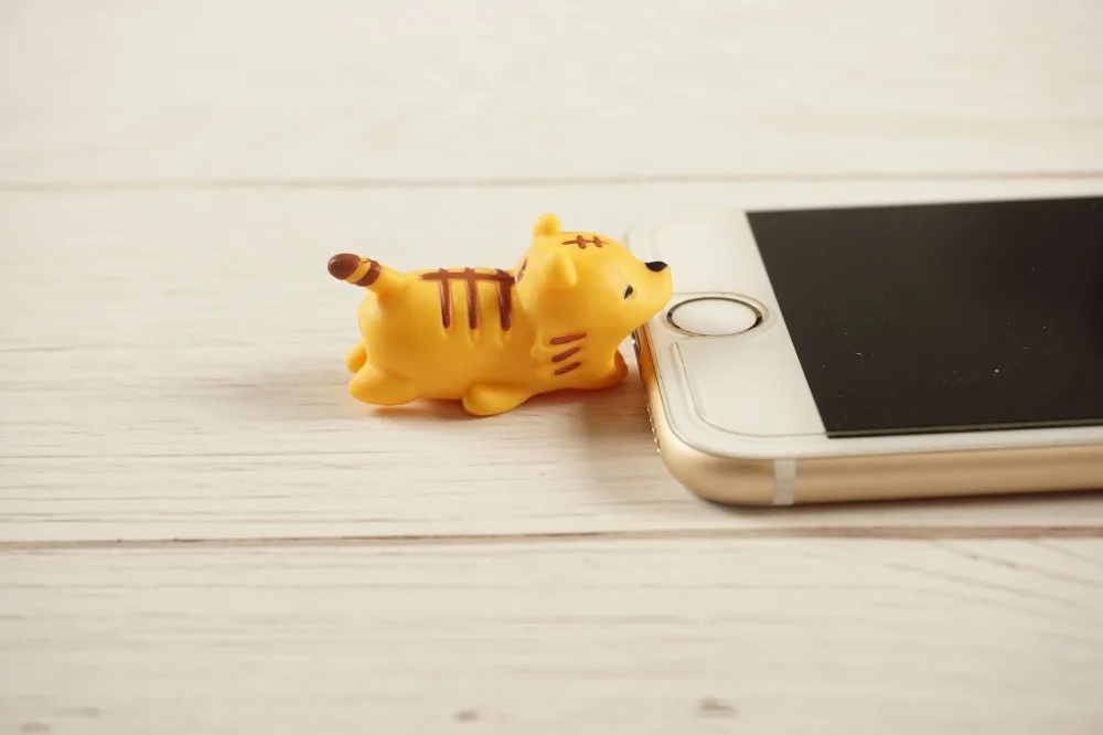 40pcs cute cartoon animal charger bite cable protector cargador for iphone USB cord wire earphone protection free shipping