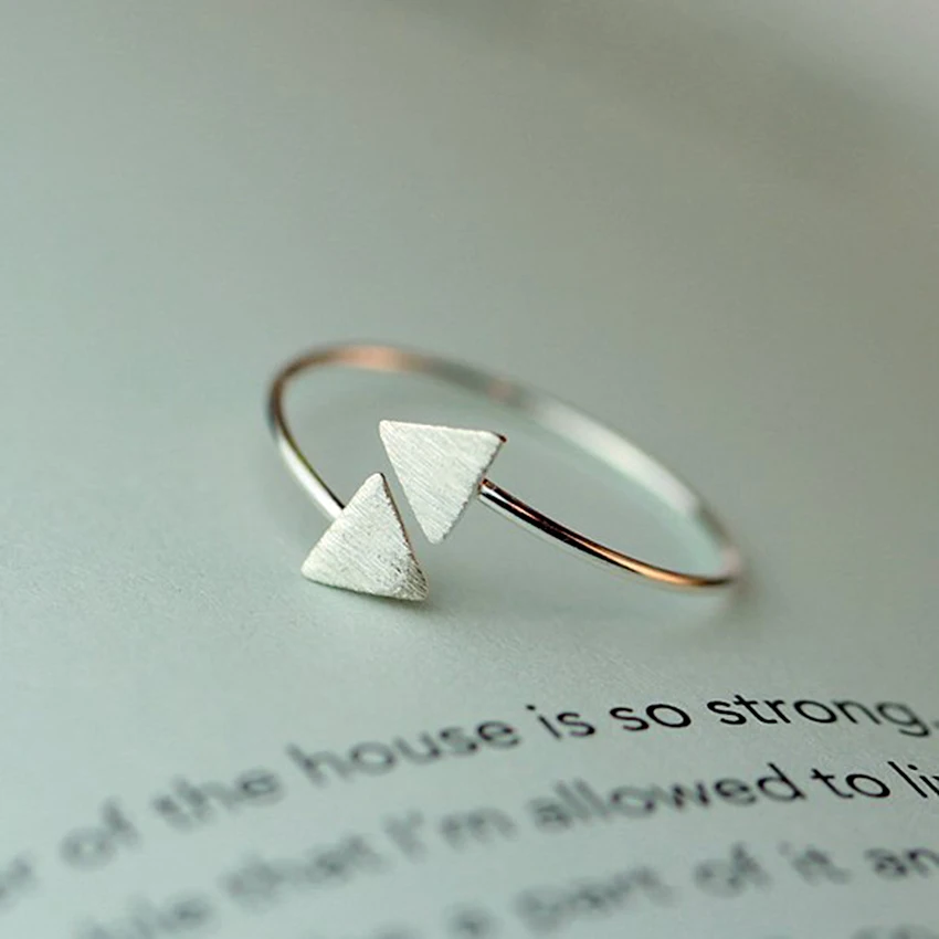 Kinitial кольцо разомкнутое серебристое двойная звезда сердце Треугольники для Для