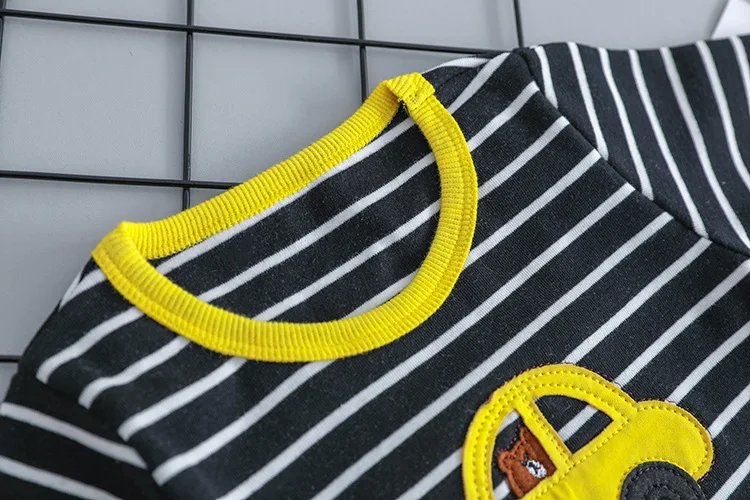 Комплект одежды для мальчиков и девочек модная футболка в полоску джинсы