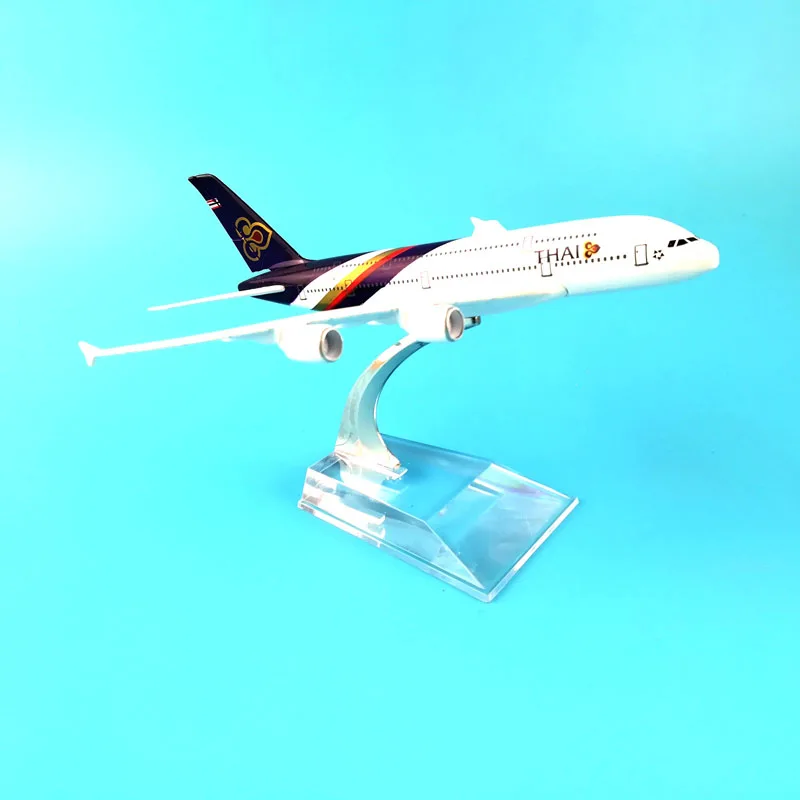 Модель самолета A380 из тайского металлического сплава 16 см | Игрушки и хобби