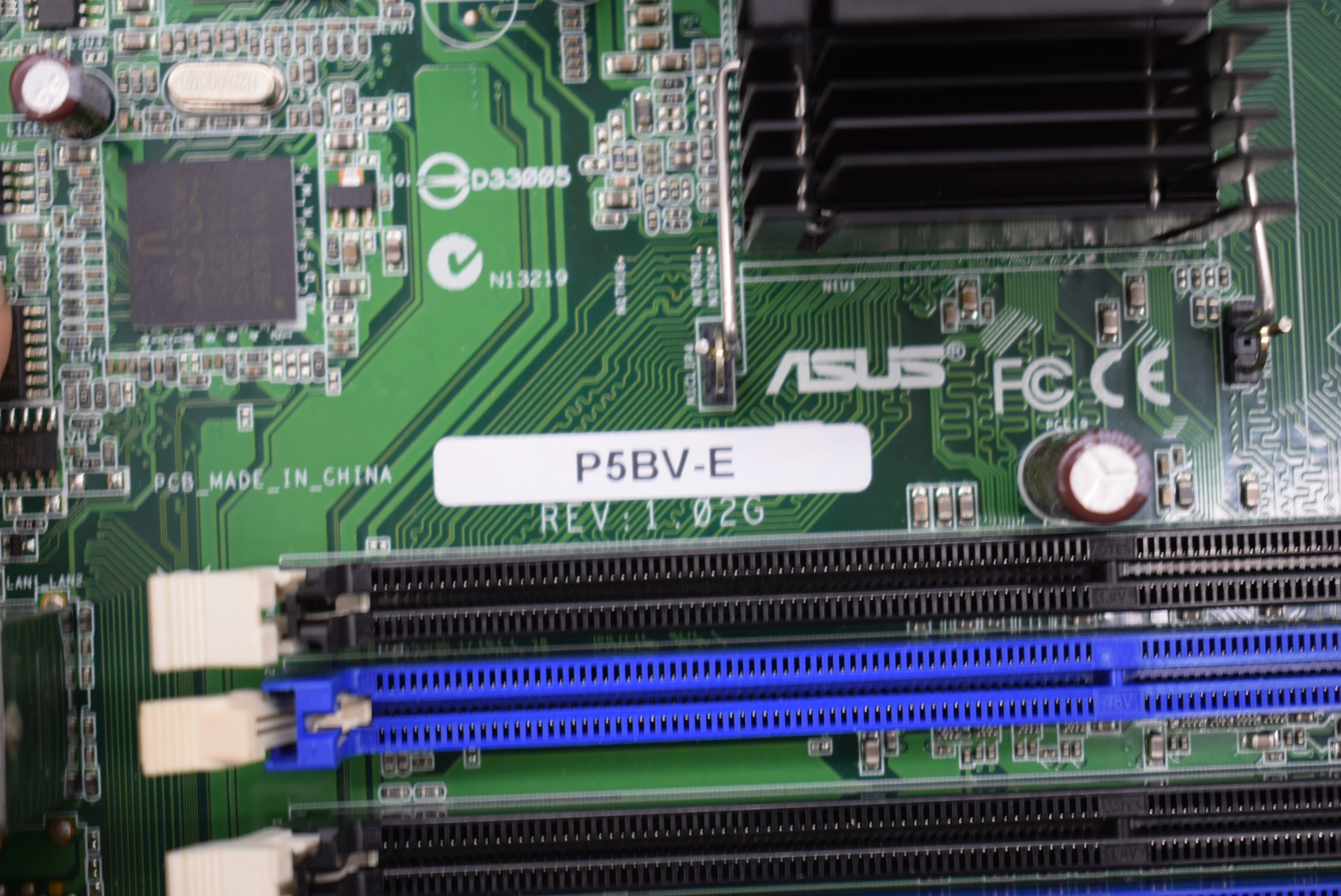 Материнская плата для настольного ПК ASUS P5BV E 775 pin 2 гигабитная LAN DDR2 Sea Spider мягкий