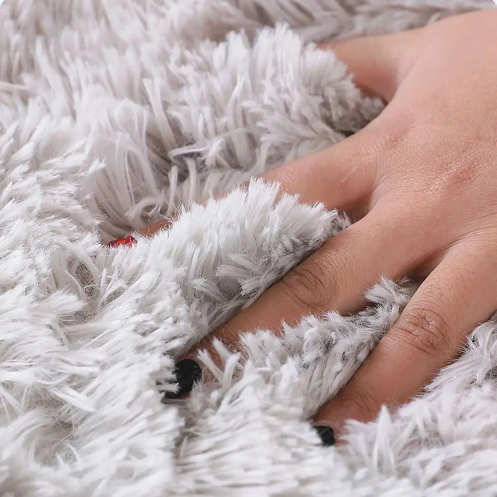 

Newly Nordic Carpet Soft Warm Gradient Color Plush Carpet Rug for Bedroom Living Room MK