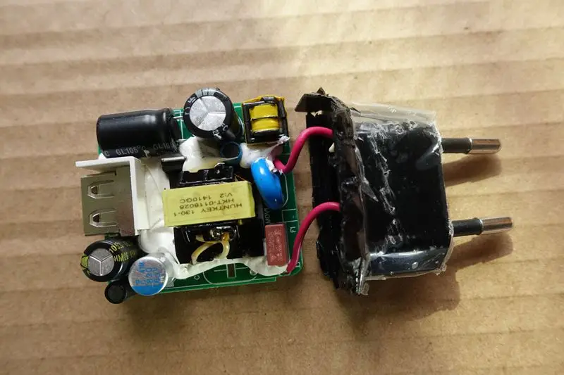 Оригинальное USB EU регулируемое зарядное устройство 5V2A ine компенсация потерь