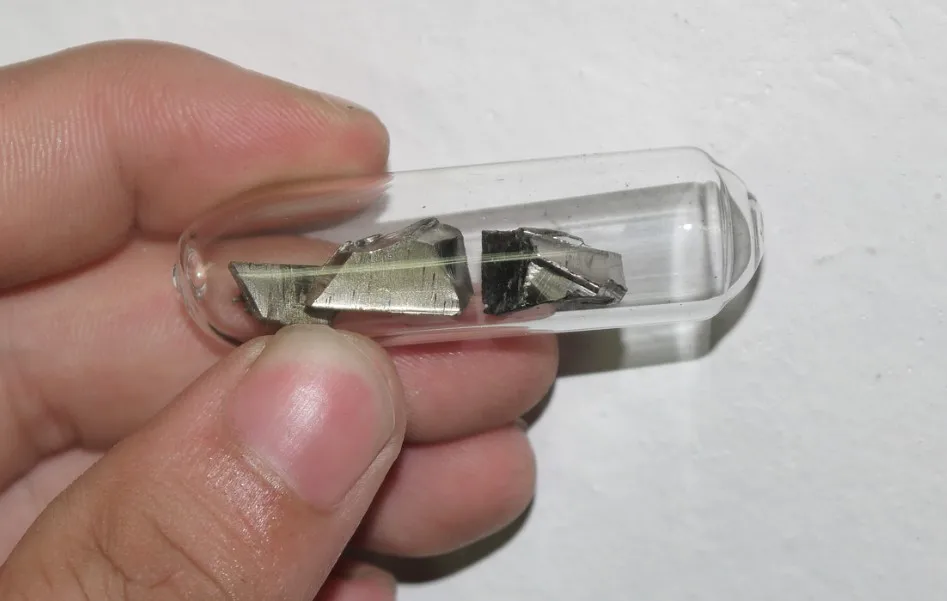 Европейский опт аргон защищает чистый 99.95% периодический стол редкоземельных