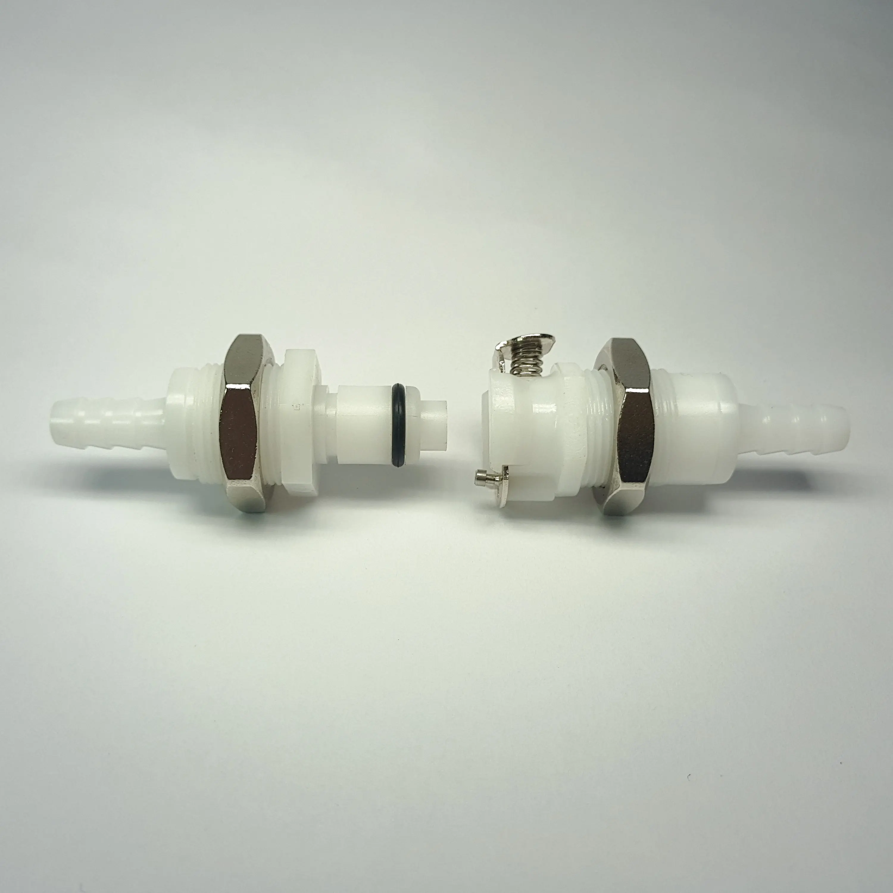 Быстроразъемный штуцер для шланга CPC|Трубы| |