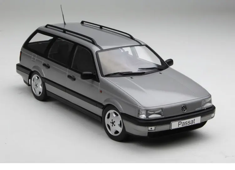 2 Высокая имитация 1:18 B3 путешествия издание 1988, металлические отливки Коллекция игрушечных автомобилей - Цвет: 2