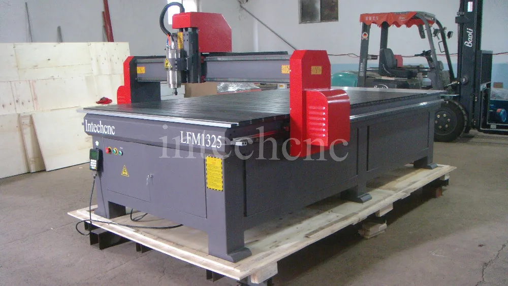 Цзинань Дерево cnc машина 1325 1224 маршрутизатор 4 оси INTECHCNC деревообрабатывающее