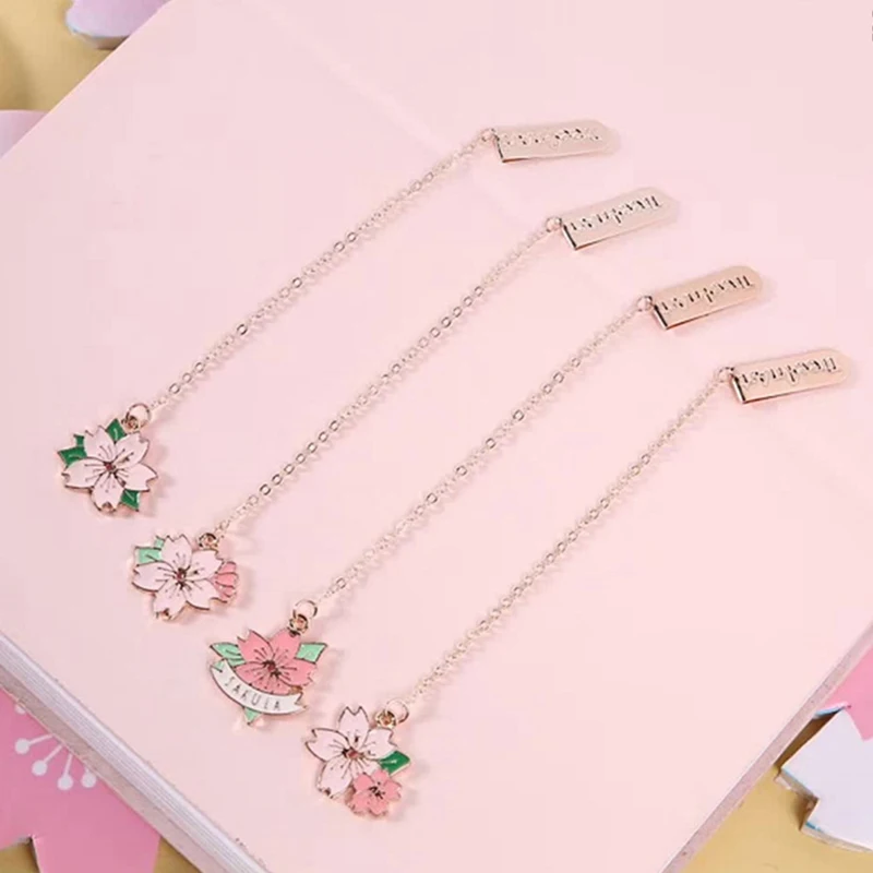 

Beautiful Flower Metal Pendant Bookmark Stationery School Office Supplies Student Gifts Random Color